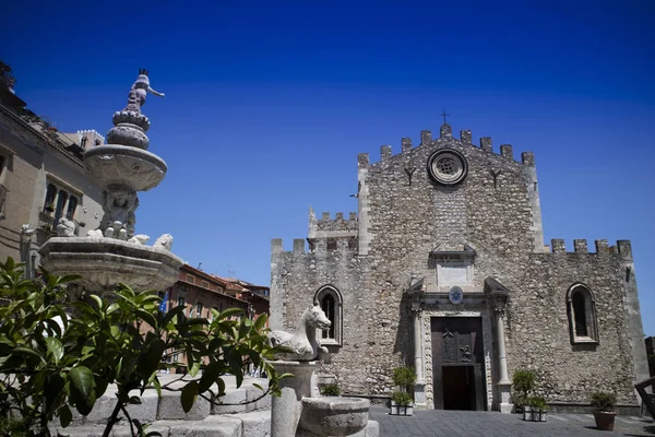 Vista Del Antiguo Duomo Origen Bizarro Taormina Sicilia — Foto de Stock