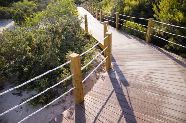 Çocuk arabası insanlarda algı için tasarlanmış yolu