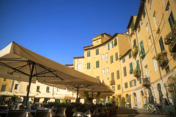 Piazza dell'Anfiteatro di Lucca — Foto Stock