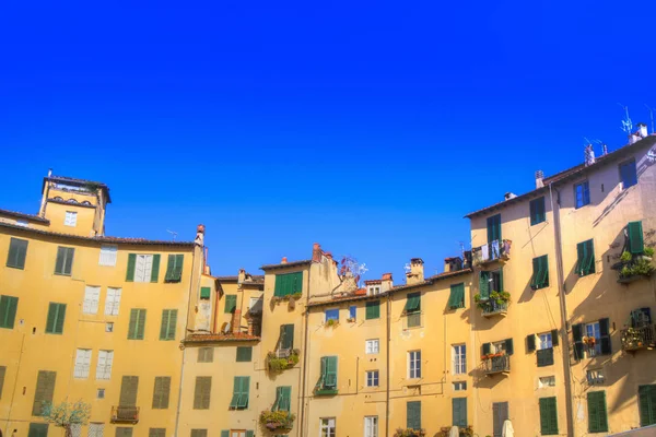 Lucca amfitiyatrosu Piazza