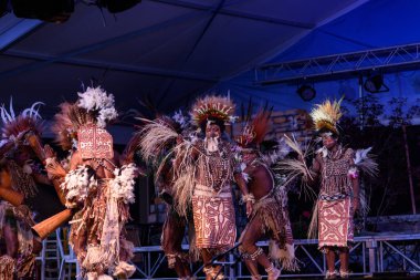 Bergamo, İtalya - 1 Haziran 2018: Tufi grup geleneksel şarkıları ve dansları, Papua Yeni Gine, Lo Spirito Del Pianeta, Chıuduno Festivali'nde gerçekleştirilen kabile gerçekleştirir. Brambilla Simone canlı haber fotoğrafçı