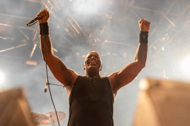 Bergamo, İtalya - 04 Ağustos 2018: Brezilya heavy metal grubu Metal için acil durumda Filagosto Festival Filago (Bg), Sepultura gerçekleştirir. Brambilla Simone canlı haber fotoğrafçı