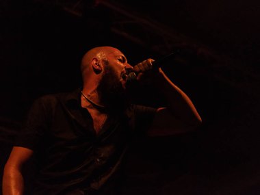 Bergamo, İtalya - 26 Ağustos 2018: İtalyan Death Metal grubu Pollo Metal festivalinde SPAZIO Polaresco (Bg), iğrenç İlahiyat gerçekleştirir. Brambilla Simone canlı haber fotoğrafçı