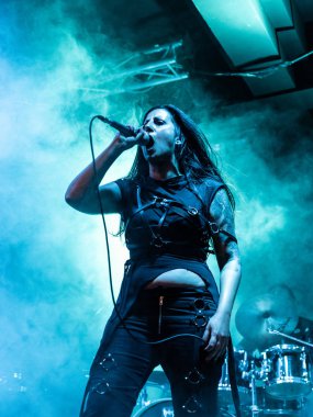 Bergamo, İtalya - 26 Ağustos 2018: İtalyan Death Metal grubu Pollo Metal festivalinde SPAZIO Polaresco (Bg), mekanik Tanrı Yaratılış gerçekleştirir. Brambilla Simone canlı haber fotoğrafçı