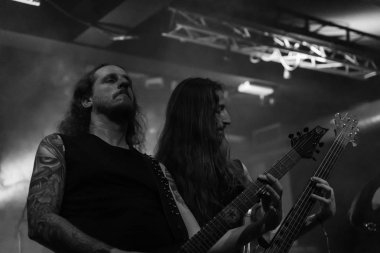Bergamo, İtalya - 26 Ağustos 2018: İtalyan Death Metal grubu Pollo Metal festivalinde SPAZIO Polaresco (Bg), mekanik Tanrı Yaratılış gerçekleştirir. Brambilla Simone canlı haber fotoğrafçı