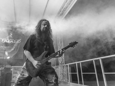 Bergamo, İtalya - 26 Ağustos 2018: İtalyan Thrash-Death Metal grubu Pollo Metal festivalinde SPAZIO Polaresco (Bg), Methedras gerçekleştirir. Brambilla Simone canlı haber fotoğrafçı