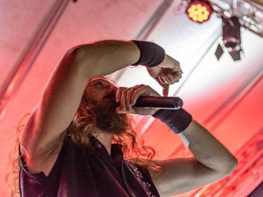 Bergamo, İtalya - 26 Ağustos 2018: İtalyan Thrash-Death Metal grubu Pollo Metal festivalinde SPAZIO Polaresco (Bg), Methedras gerçekleştirir. Brambilla Simone canlı haber fotoğrafçı