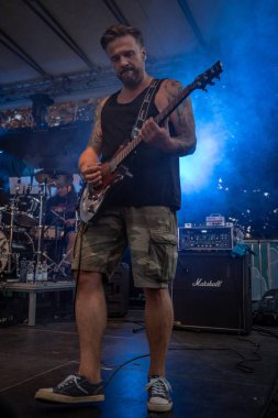 Bergamo, İtalya - 26 Ağustos 2018: Letonya Metal grubu Pollo Metal festivalinde SPAZIO Polaresco (Bg), Mara gerçekleştirir. Brambilla Simone canlı haber fotoğrafçı