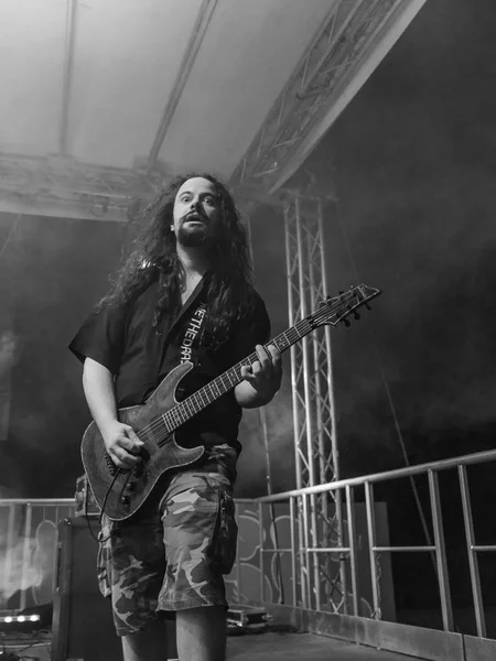 Bergamo, İtalya - 26 Ağustos 2018: İtalyan Thrash-Death Metal grubu Pollo Metal festivalinde SPAZIO Polaresco (Bg), Methedras gerçekleştirir. Brambilla Simone canlı haber fotoğrafçı