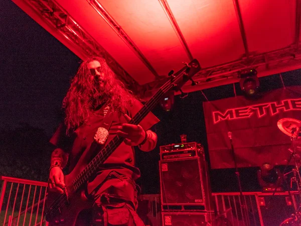 Bergamo, İtalya - 26 Ağustos 2018: İtalyan Thrash-Death Metal grubu Pollo Metal festivalinde SPAZIO Polaresco (Bg), Methedras gerçekleştirir. Brambilla Simone canlı haber fotoğrafçı