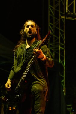 Bergamo, İtalya - 30 Ağustos 2018: İtalyan Rock Metal grubu Bum Bum Festivali 2018 cins Ordinis Dei gerçekleştirir. Brambilla Simone canlı haber fotoğrafçı