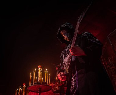 Pavia, İtalya - 20 Eylül 2018: Lehçe Black Metal grubu Batushka Dagda Live Club adlı gerçekleştirir. Brambilla Simone canlı haber fotoğrafçı
