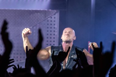 Milan, İtalya - 3 Ekim 2018: Alman power metal grubu efsane kulüpte Primal Fear gerçekleştirir. Brambilla Simone canlı haber fotoğrafçı