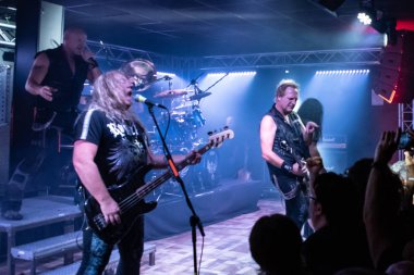 Milan, İtalya - 3 Ekim 2018: Alman power metal grubu efsane kulüpte Primal Fear gerçekleştirir. Brambilla Simone canlı haber fotoğrafçı