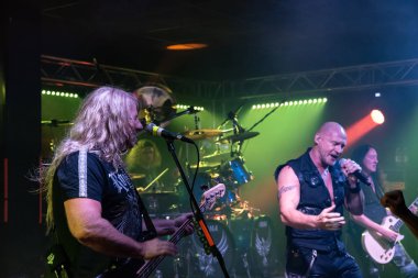 Milan, İtalya - 3 Ekim 2018: Alman power metal grubu efsane kulüpte Primal Fear gerçekleştirir. Brambilla Simone canlı haber fotoğrafçı
