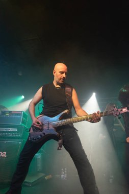 Pavia, İtalya - 31 Ekim 2018: İtalyan modern senfonik power metal grubu Dagda Live Club adlı ses fırtına gerçekleştirir. Brambilla Simone canlı haber fotoğrafçı