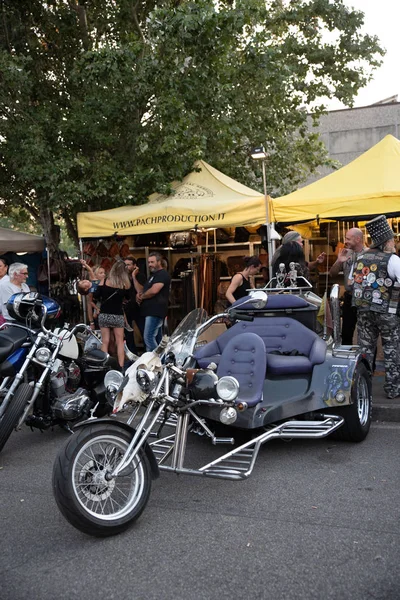 Petrecere anuală de motociclete numită FESTA BIKERS în Köln al Serio  ( — Fotografie, imagine de stoc