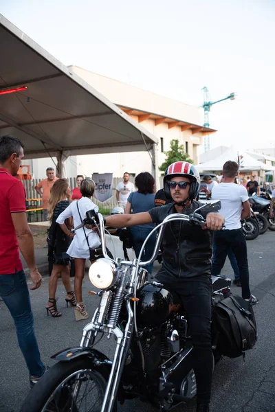 Fiesta anual de motos llamada FESTA BIKERS en Colonia al Serio  ( — Foto de Stock