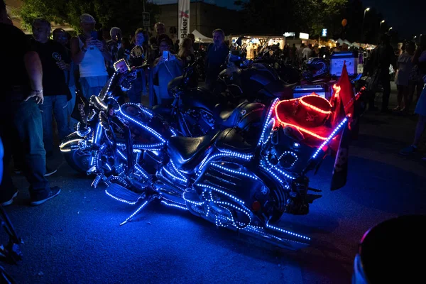 Ежегодная мотоциклетная вечеринка FESTA BIKERS в Кельно-аль-Серио  ( — стоковое фото