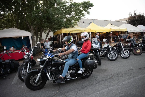Éves motorkerékpár fél nevű Festa motorosok a Cologno al Serio ( — Stock Fotó