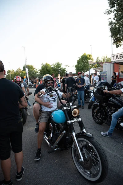 Petrecere anuală de motociclete numită FESTA BIKERS în Köln al Serio  ( — Fotografie, imagine de stoc