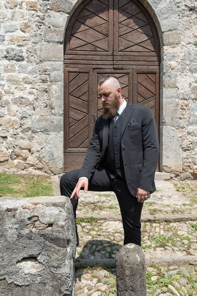 Groom Waits His Future Wife Front Church — Stock Photo, Image