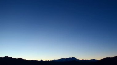 Monte Rosa Dağı (İtalyanca Alps) Valsesia'da günbatımında gördün