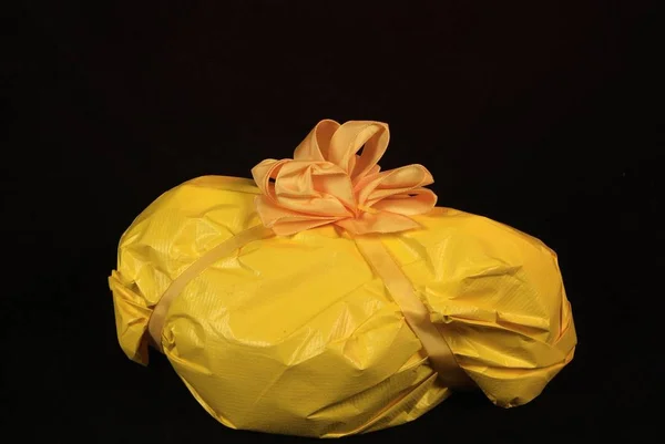 Kutlamak için güvercin geleneksel klasik İtalyan tatlı