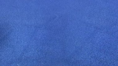 Renkli taşlara düşen haplar