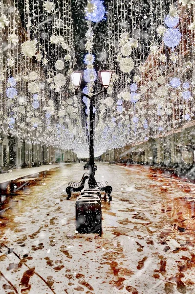 Şehirde noel süsü.