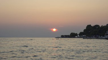 Brela Hırvatistan deniz günbatımı görünümü