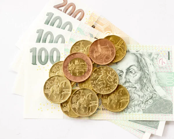 チェコのお金の硬貨および銀行券 — ストック写真