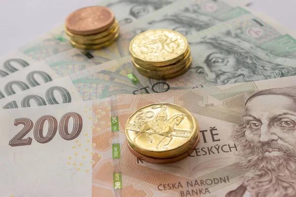 チェコのお金の硬貨および銀行券 — ストック写真