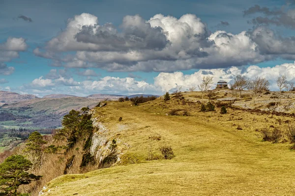 A view of Scout Scar, a range of Limestone hills near Kendal. — Stock Photo, Image
