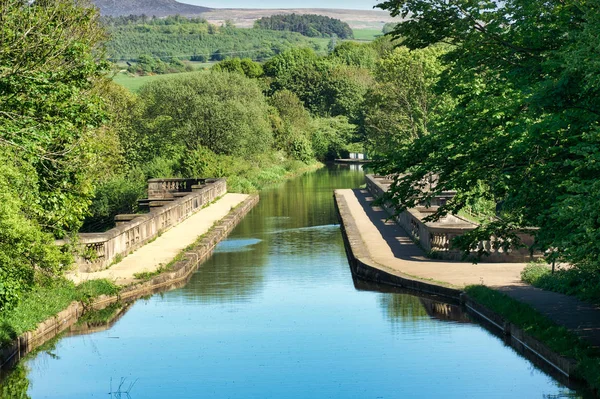 The Lune Aqueduct that carries the Lancaster Canal. — Stock Photo, Image