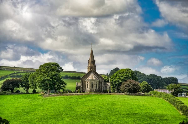 Widok z Trójcy Kościół, Bardsea Cumbria, Anglia. — Zdjęcie stockowe