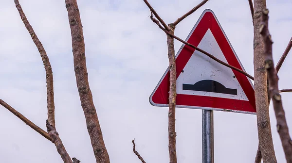 Voraus Gefahr Verkehrszeichen Unebene Unebene Straße Warnung Warnschild Symbol Verkehrszeichen — Stockfoto