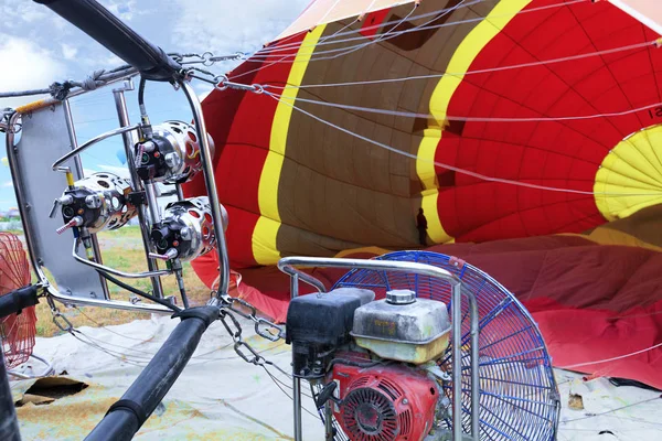 Een Grote Gasbrander Een Grote Industriële Benzine Fan Opblazen Van — Stockfoto