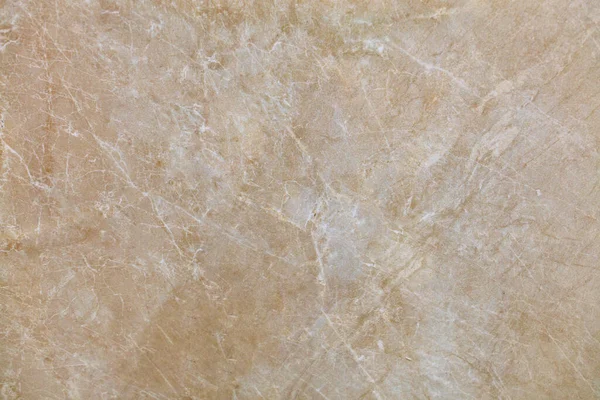 白ベージュの斑点 亀裂や傷を持つ古いベージュ大理石の異常な質感 研磨面 — ストック写真