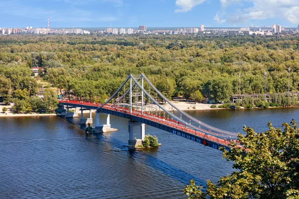 Pedestrian Bridge Dnipro River Beach Trukhaniv Island Noon Kyiv Aerial — Stock Photo, Image