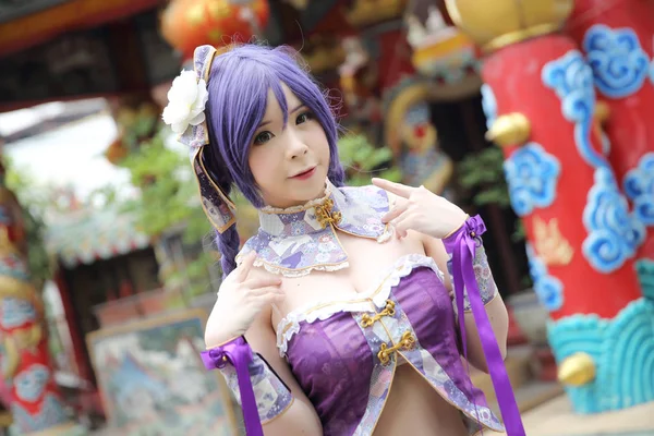 Porträt Einer Asiatischen Jungen Frau Mit Lila Chinesischem Kleid Cosplay — Stockfoto