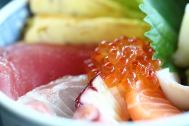 Kaisen don, deniz ürünleri tabağı Japon yemekleri