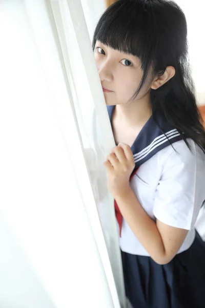 Retrato Escola Japonesa Quarto Cama Tom Branco — Fotografia de Stock