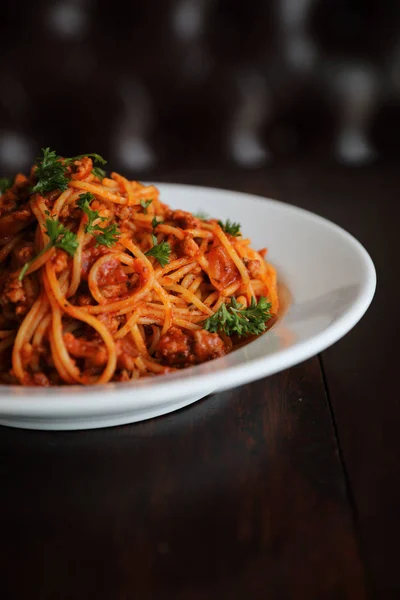 Espaguetis Boloñesa Sobre Fondo Madera Comida Italiana —  Fotos de Stock