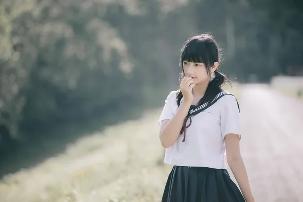 Retrato Asiático Japonés Escuela Chica Traje Buscando Parque Aire Libre — Foto de Stock