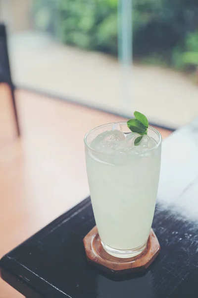 Limonada Japonesa Sobre Fondo Madera — Foto de Stock