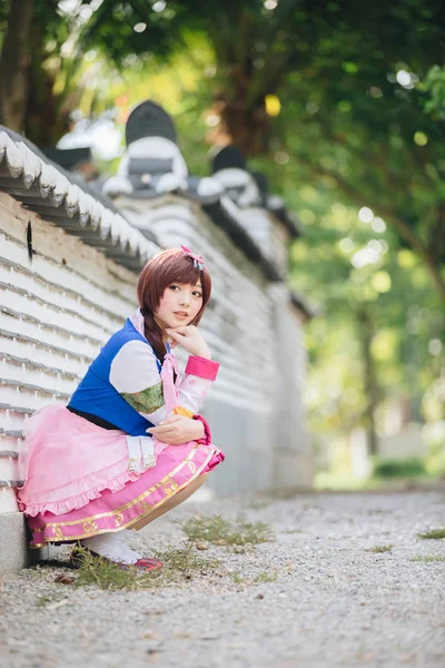 Retrato Hanbok Traje Joven Mujer Mirando Sonrisa Parque Coreano — Foto de Stock
