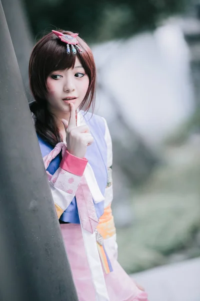 Ritratto Hanbok Costume Giovane Donna Guardando Sorridendo Nel Parco Coreano — Foto Stock