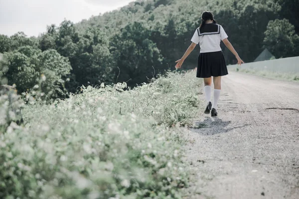 Retrato Asiático Japonés Escuela Chica Traje Buscando Parque Aire Libre —  Fotos de Stock