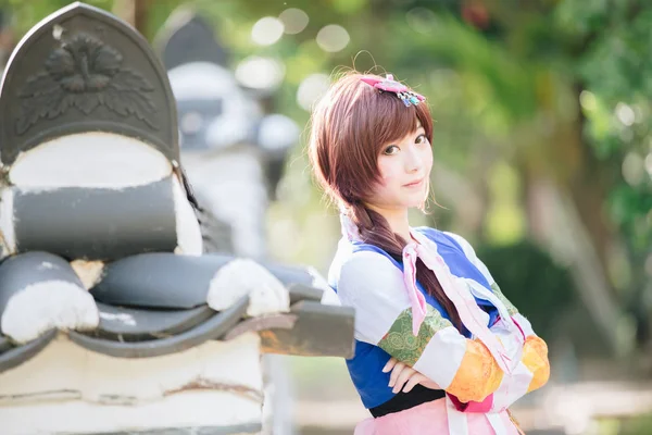 Porträt Der Hanbok Kostüm Junge Frau Suchen Und Lächeln Koreanischen — Stockfoto